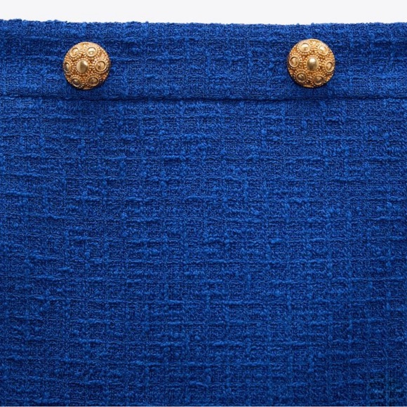 NEW - TEXTURED MINI SKIRT - Picture 6 of 6